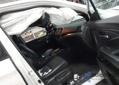 2019 Honda Passport Ex-L z USA, uszkodzony, nr VIN 5FNYF8H50KB011004